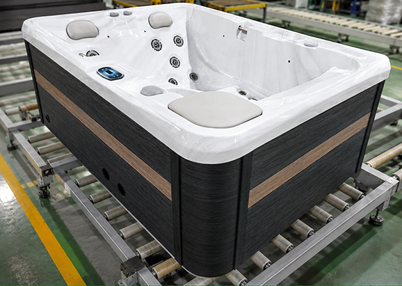 Small Hot Tub Installation on Balcony: What You Need to Know Before Installation